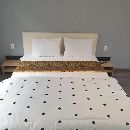 Privata Guest house *